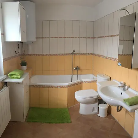 Apartment U Ropaku Horni Slavkov